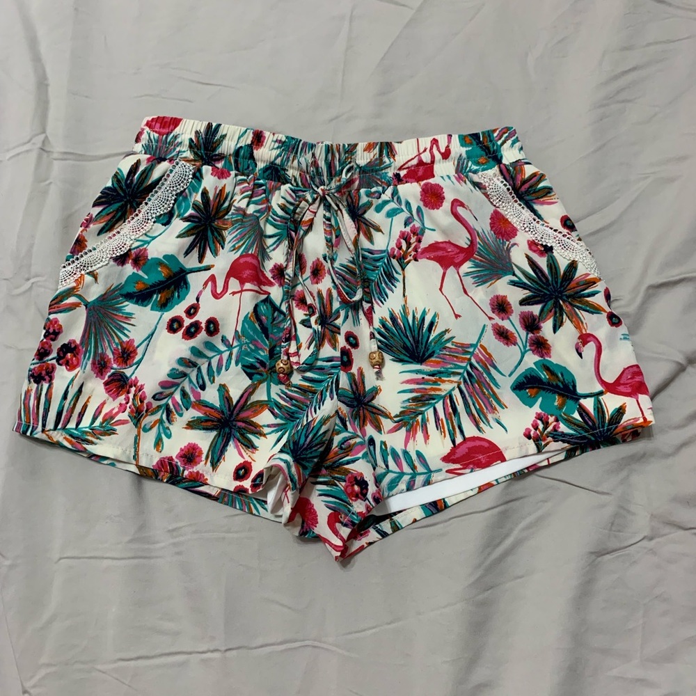 Printed tie waisted shorts